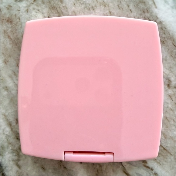 Chanel MIROIR DOUBLE FACETTES Mirror Duo in Pink. Sealed in plastic. New in Box - Picture 10 of 10